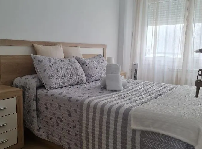 Δωμάτια σε οικογενειακή κατοικία La Roxa Private *